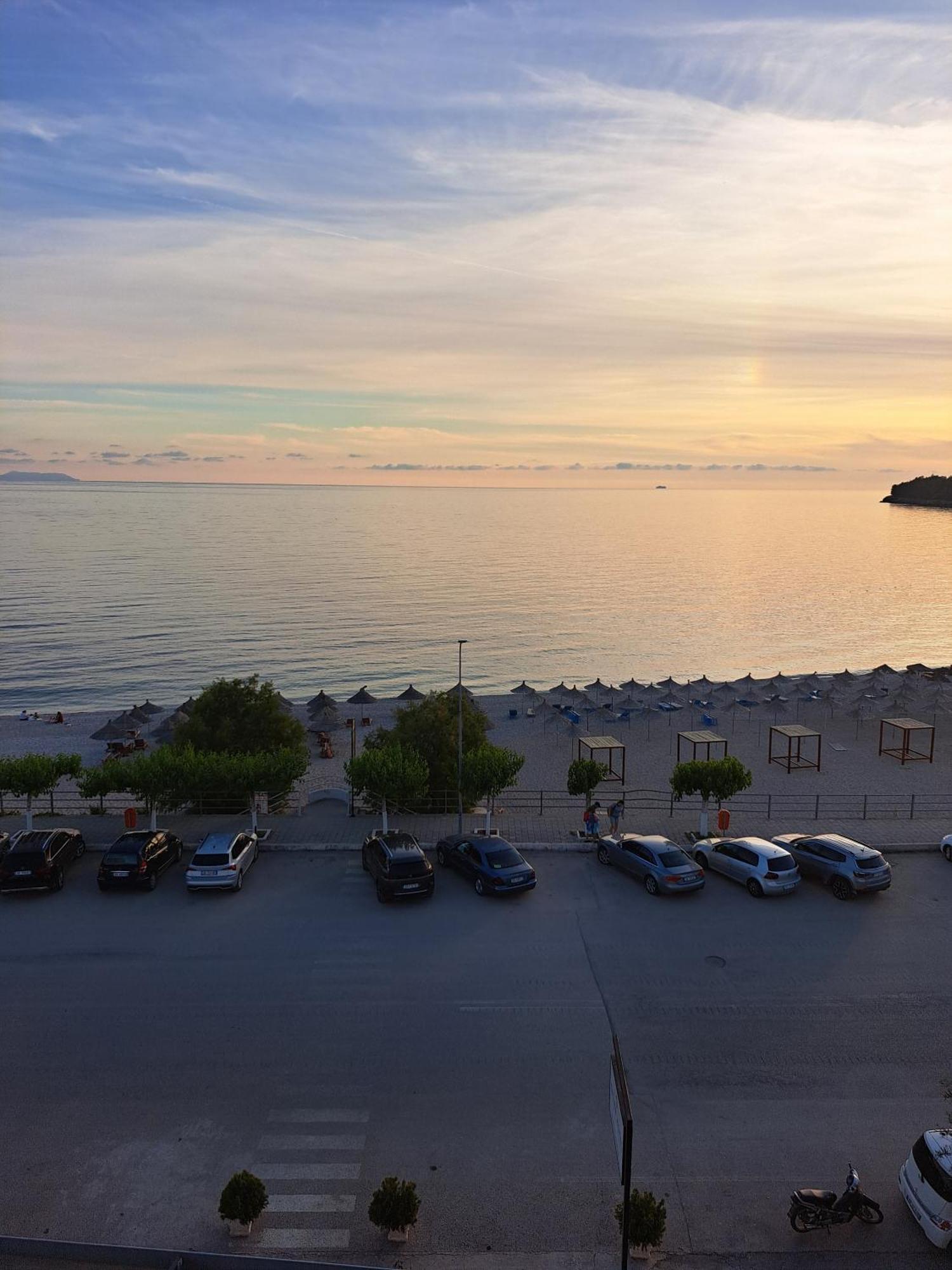 Dhima Hotel Himarë Exterior foto