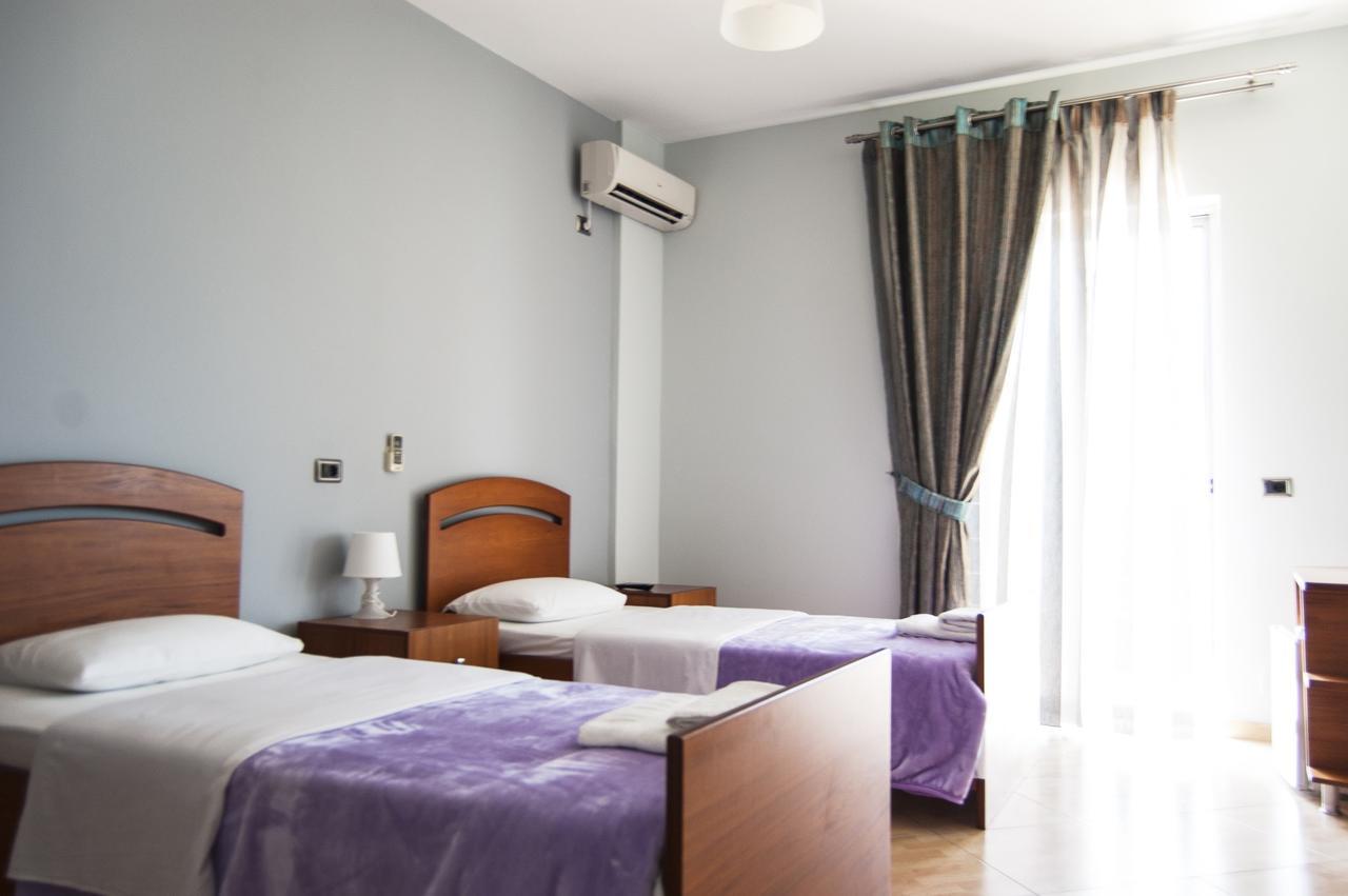 Dhima Hotel Himarë Exterior foto